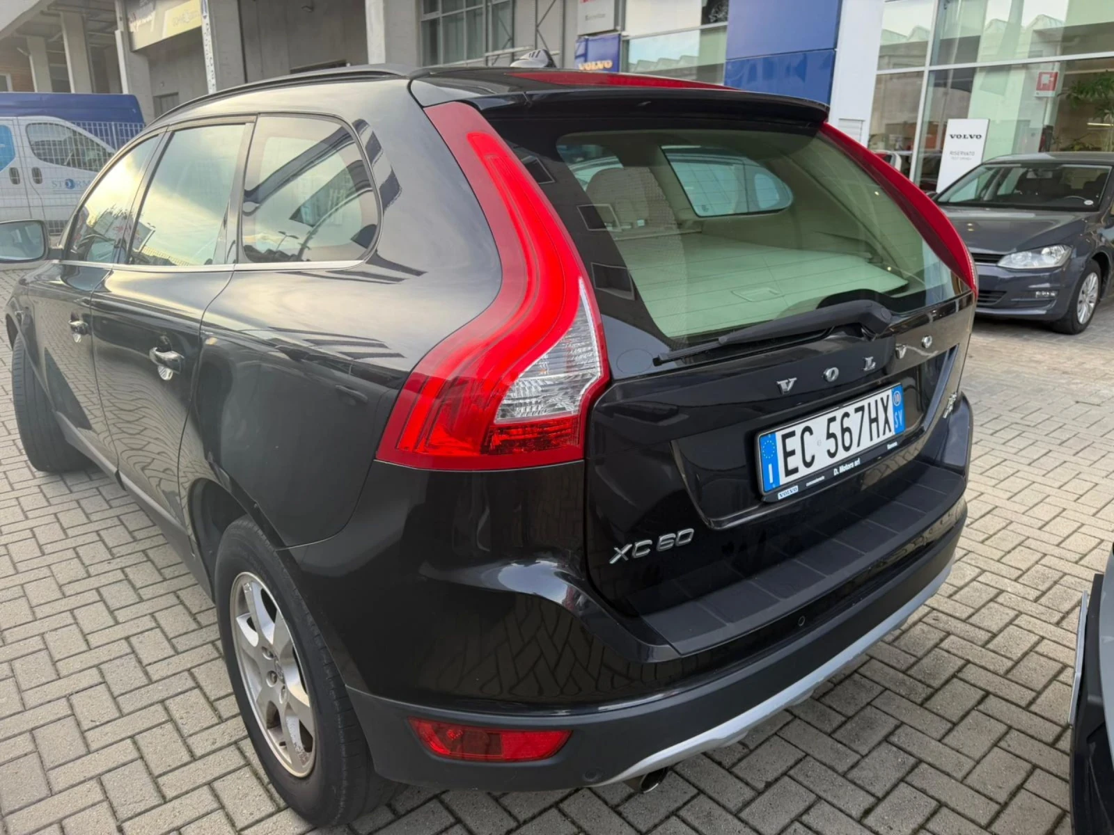 Volvo XC60 2.4D 163к.с 4Х4  - изображение 3