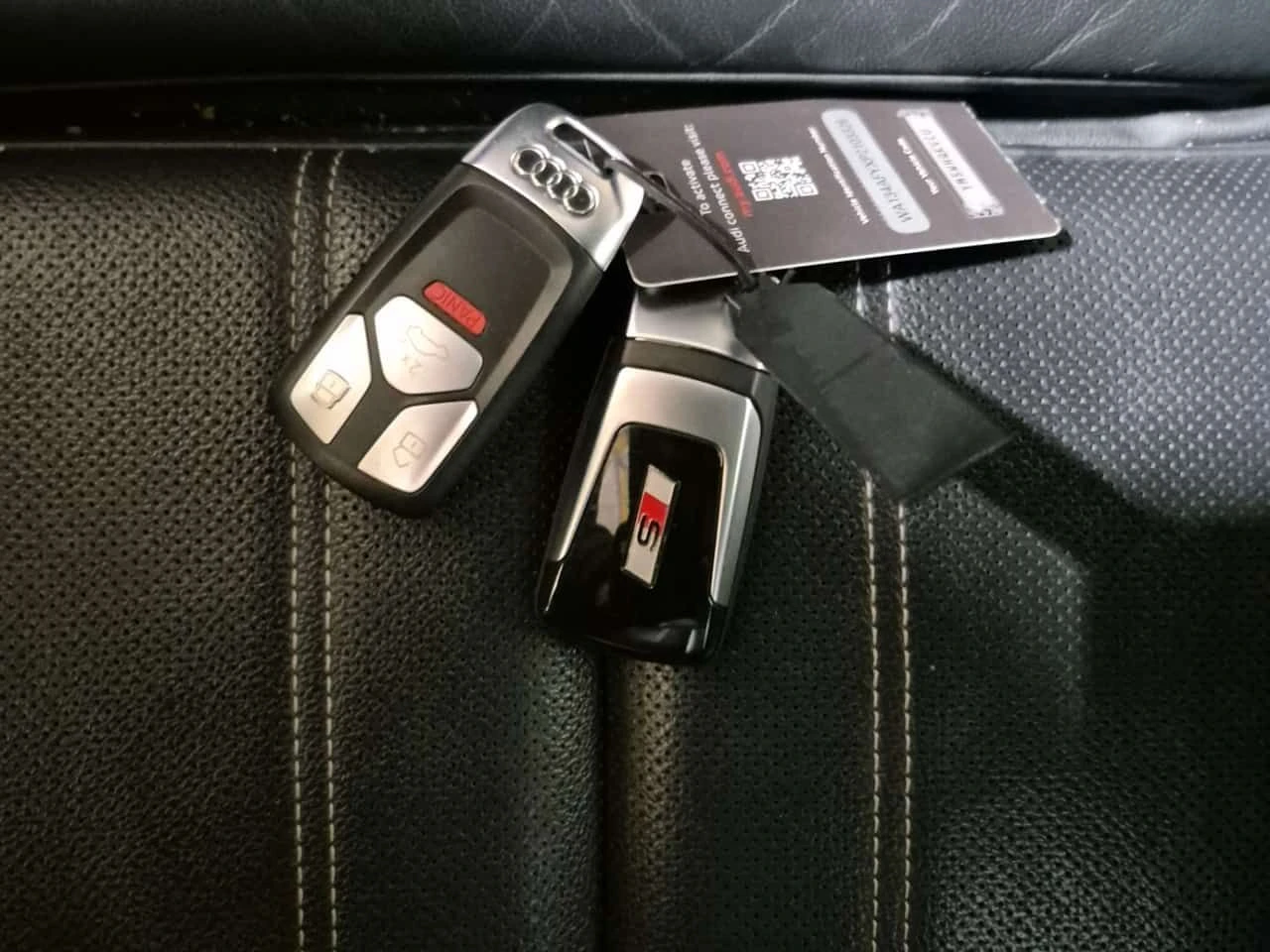 Audi SQ5 * TECHNIK * ДИСТРОНИК * DIGITAL * 2 КЛЮЧА , снимка 8 - Автомобили и джипове - 54612041