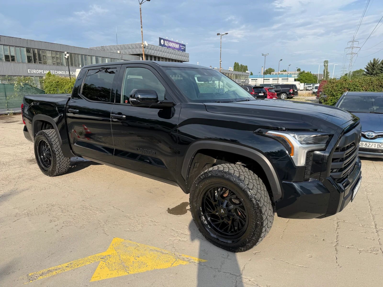 Toyota Tundra LIMITED , снимка 5 - Автомобили и джипове - 55047624