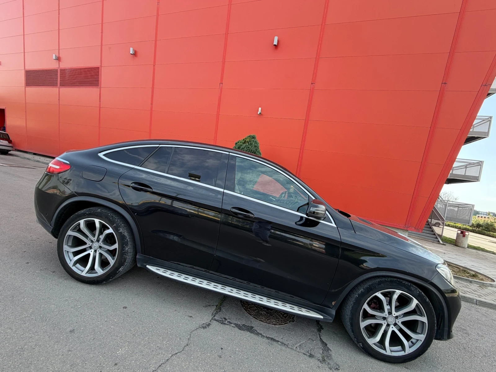 Mercedes-Benz GLE Coupe AMG* НА* ПРУЖИНИ* LED, снимка 4 - Автомобили и джипове - 55874892