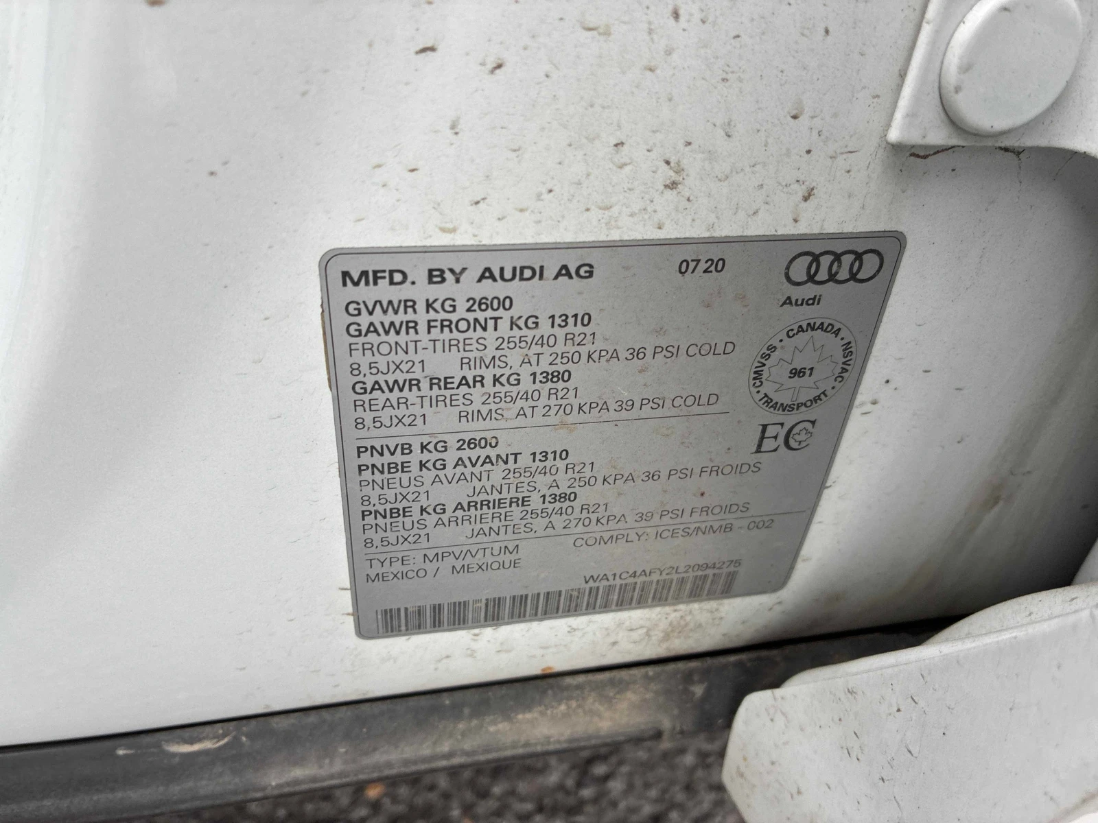 Audi SQ5 * TECHNIK * 360 CAM * CARFAX * , снимка 12 - Автомобили и джипове - 56012856