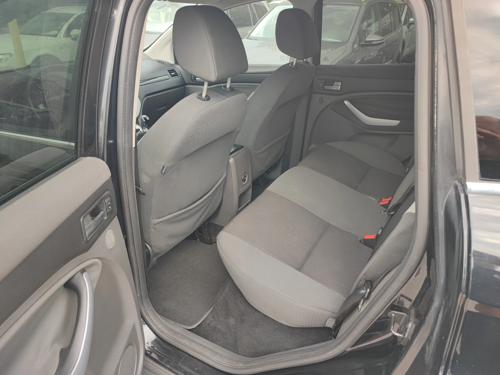 Ford Kuga 2.0TDCI-140ks-6sk-ПАРКТРОНИК, снимка 15 - Автомобили и джипове - 56039615