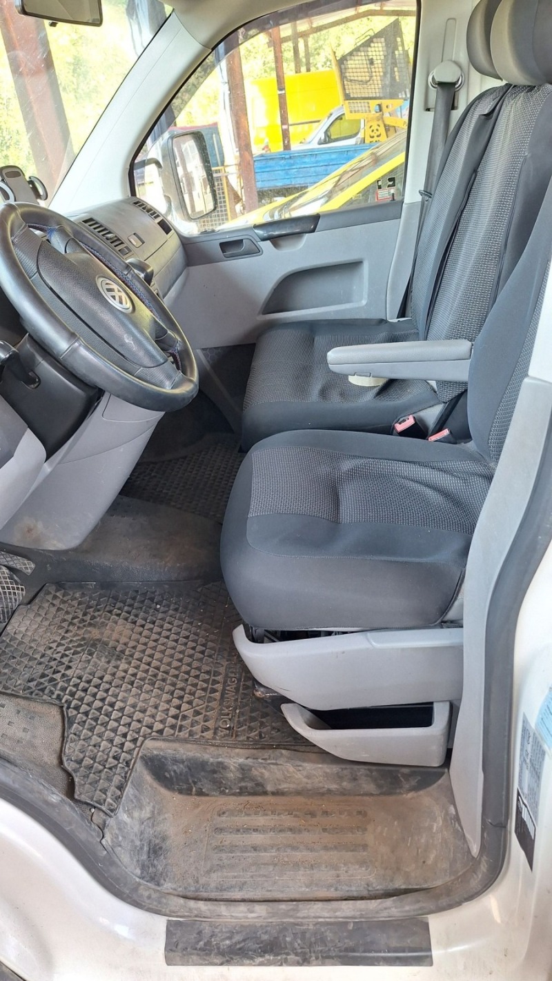 VW T5 Tdi, снимка 5 - Бусове и автобуси - 46613456