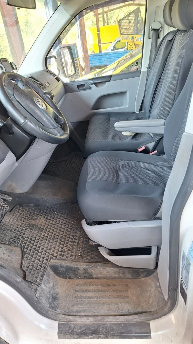 VW T5 Tdi, снимка 5 - Бусове и автобуси - 47480972