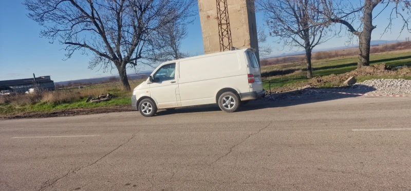 VW Transporter 1.9 6 скорости, снимка 6 - Бусове и автобуси - 53169061