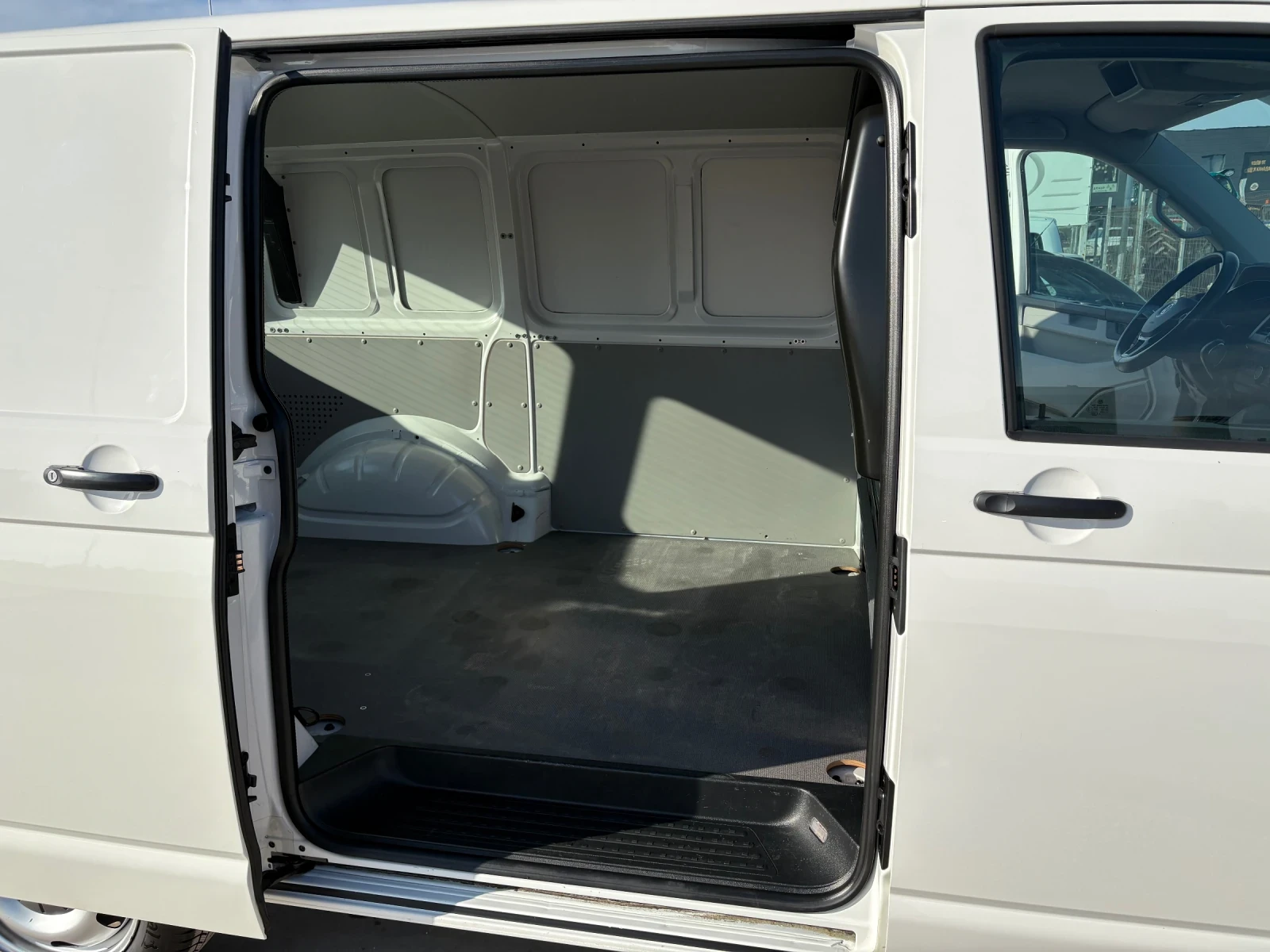 VW T6 2.0tdi-DSG-����� | Mobile.bg � ����������� 16