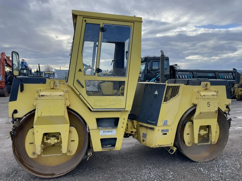 Валяк BOMAG BW 141 AD-2, снимка 5 - Индустриална техника - 43197503