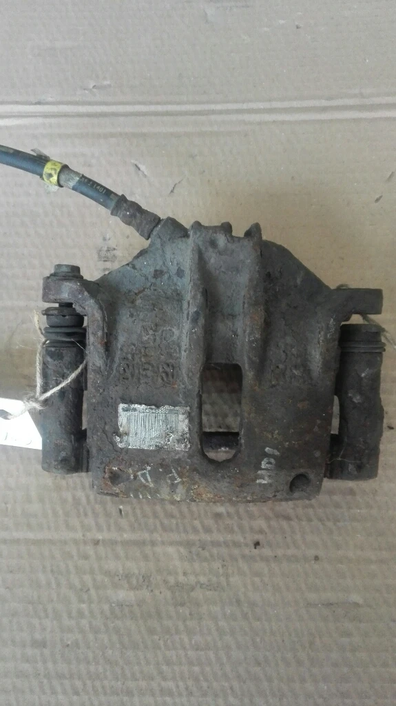 Спирачен апарат преден десен Ситроен Берлинго 2.0хди (7)