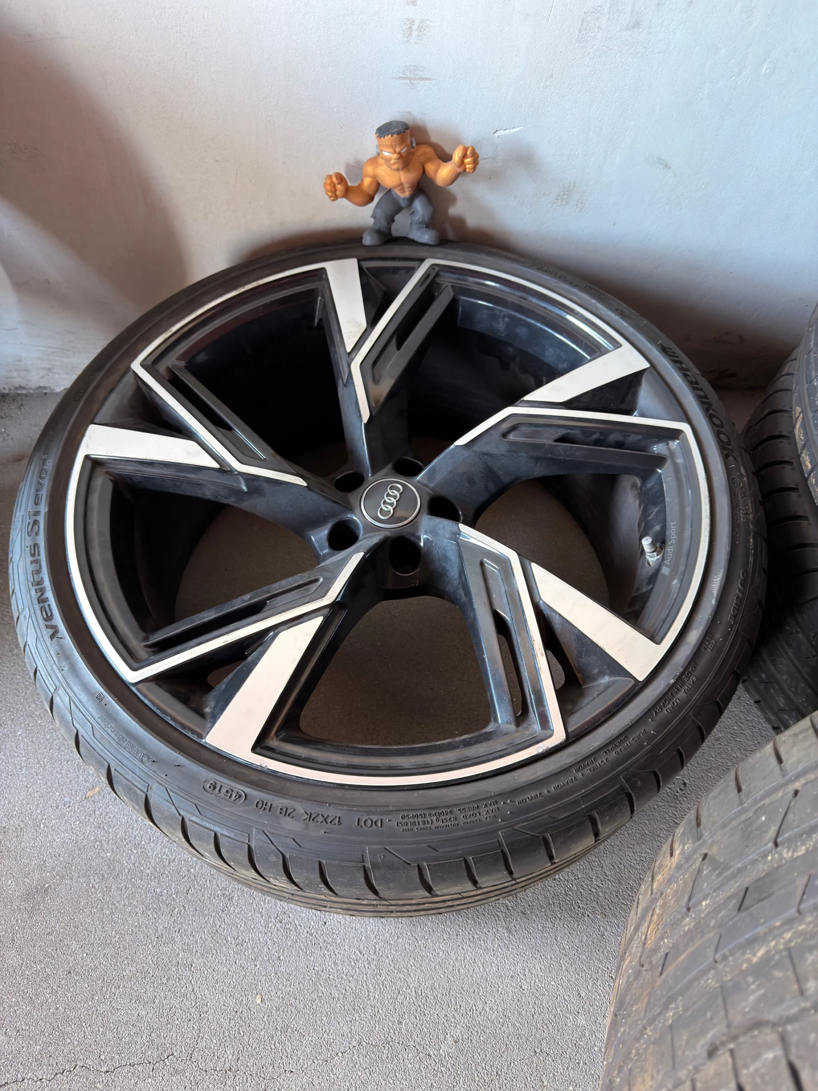 ���� � ������ 265/30R22 | Mobile.bg � ����������� 1