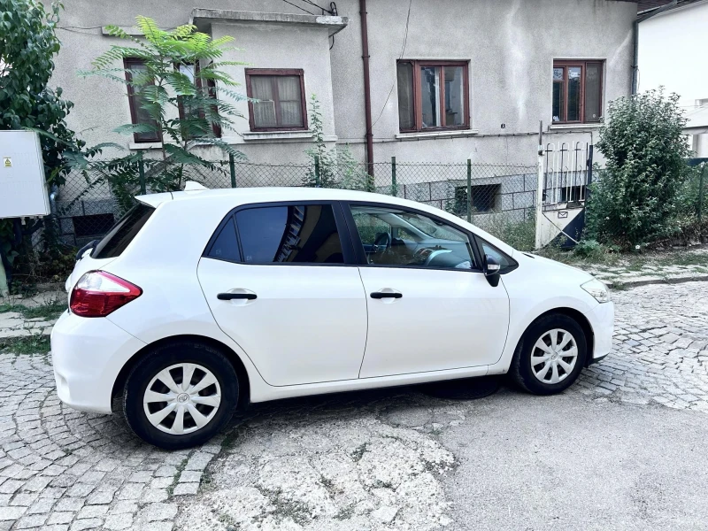 Toyota Auris, снимка 6 - Автомобили и джипове - 47233708