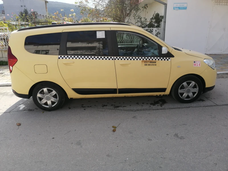 Dacia Lodgy 1.5.DCI, снимка 3 - Автомобили и джипове - 47792883