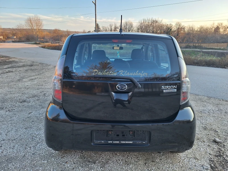 Daihatsu Sirion, снимка 9 - Автомобили и джипове - 48371126