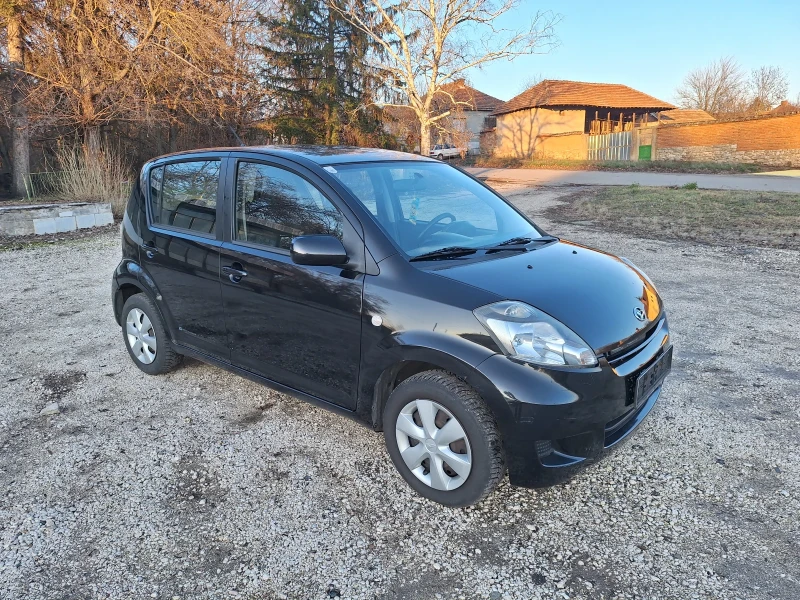 Daihatsu Sirion, снимка 5 - Автомобили и джипове - 48371126