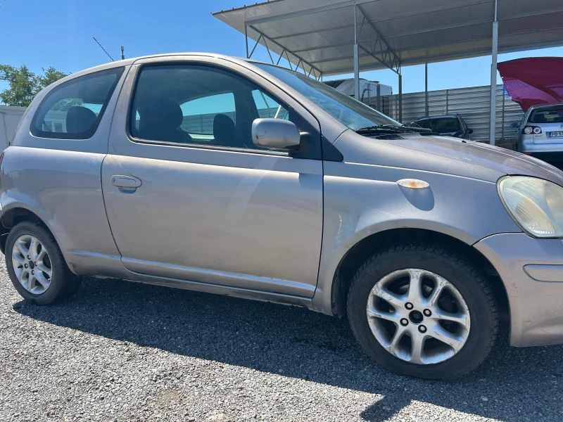 Toyota Yaris 1.4D-4D, снимка 4 - Автомобили и джипове - 52479945