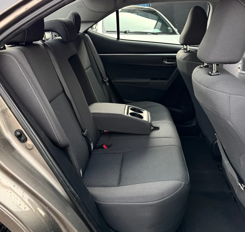 Toyota Corolla 1.4D4D 90кс / Обслужена , снимка 12 - Автомобили и джипове - 52627910