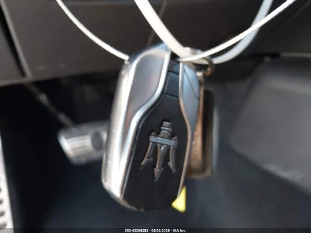 Maserati Ghibli S* KEYLESS* CARPLAY* КОЖА* ПОДГРЕВИ* BLINDSPOT* , снимка 10 - Автомобили и джипове - 53124790