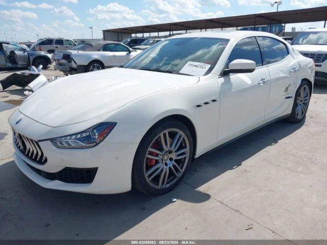 Maserati Ghibli S* KEYLESS* CARPLAY* КОЖА* ПОДГРЕВИ* BLINDSPOT* , снимка 2 - Автомобили и джипове - 53124790