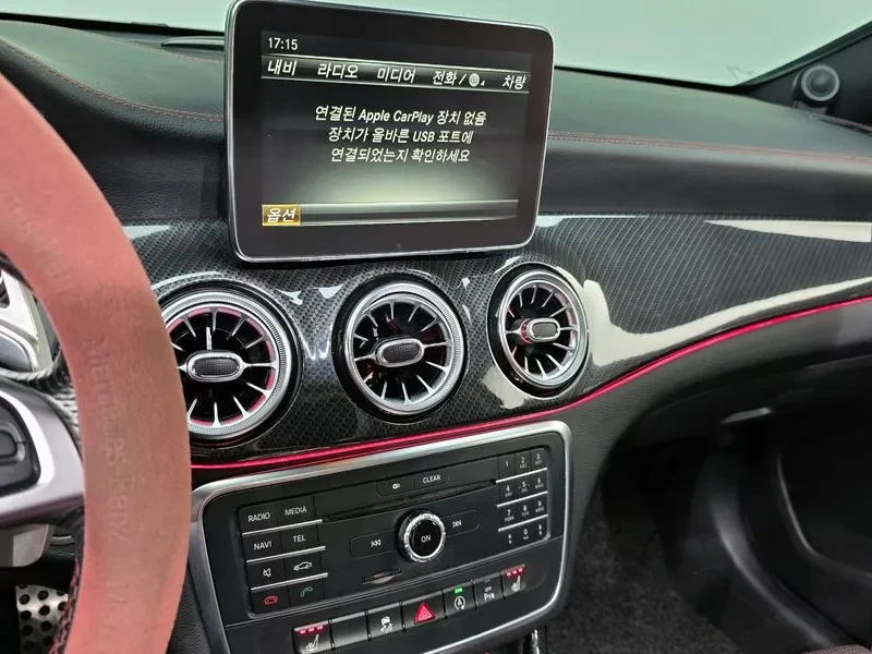 Mercedes-Benz CLA 45 AMG, снимка 14 - Автомобили и джипове - 54881543