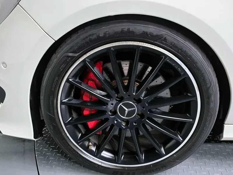 Mercedes-Benz CLA 45 AMG, снимка 5 - Автомобили и джипове - 54881543