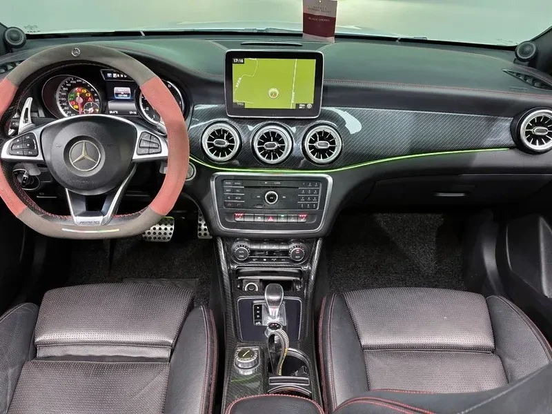 Mercedes-Benz CLA 45 AMG, снимка 7 - Автомобили и джипове - 54881543