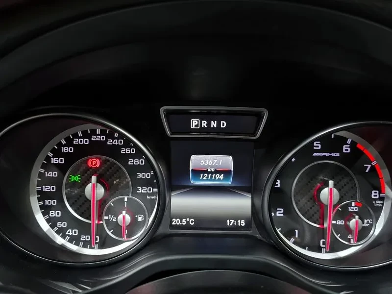 Mercedes-Benz CLA 45 AMG, снимка 8 - Автомобили и джипове - 54881543