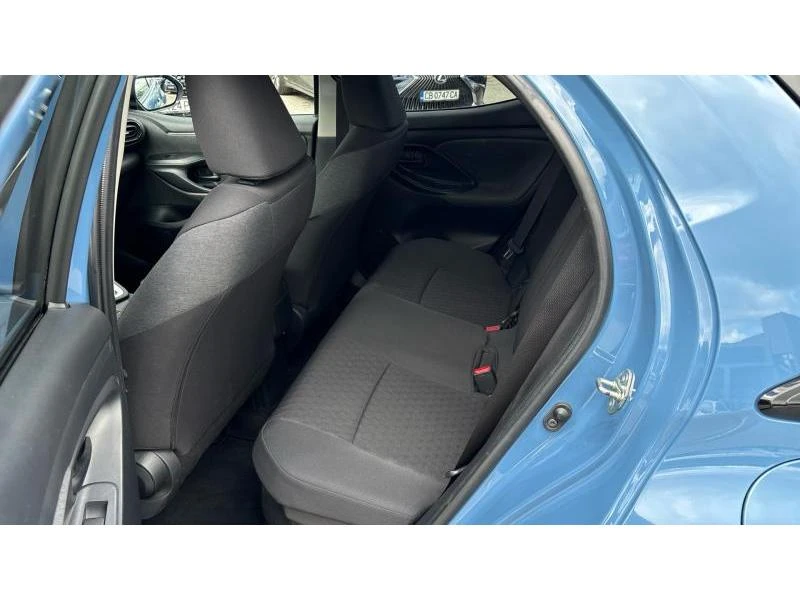 Toyota Yaris 1.5HSD TREND, снимка 11 - Автомобили и джипове - 54970460