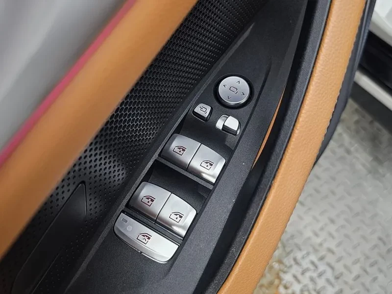 BMW i4 Edrive40 M Sports, снимка 11 - Автомобили и джипове - 55588243
