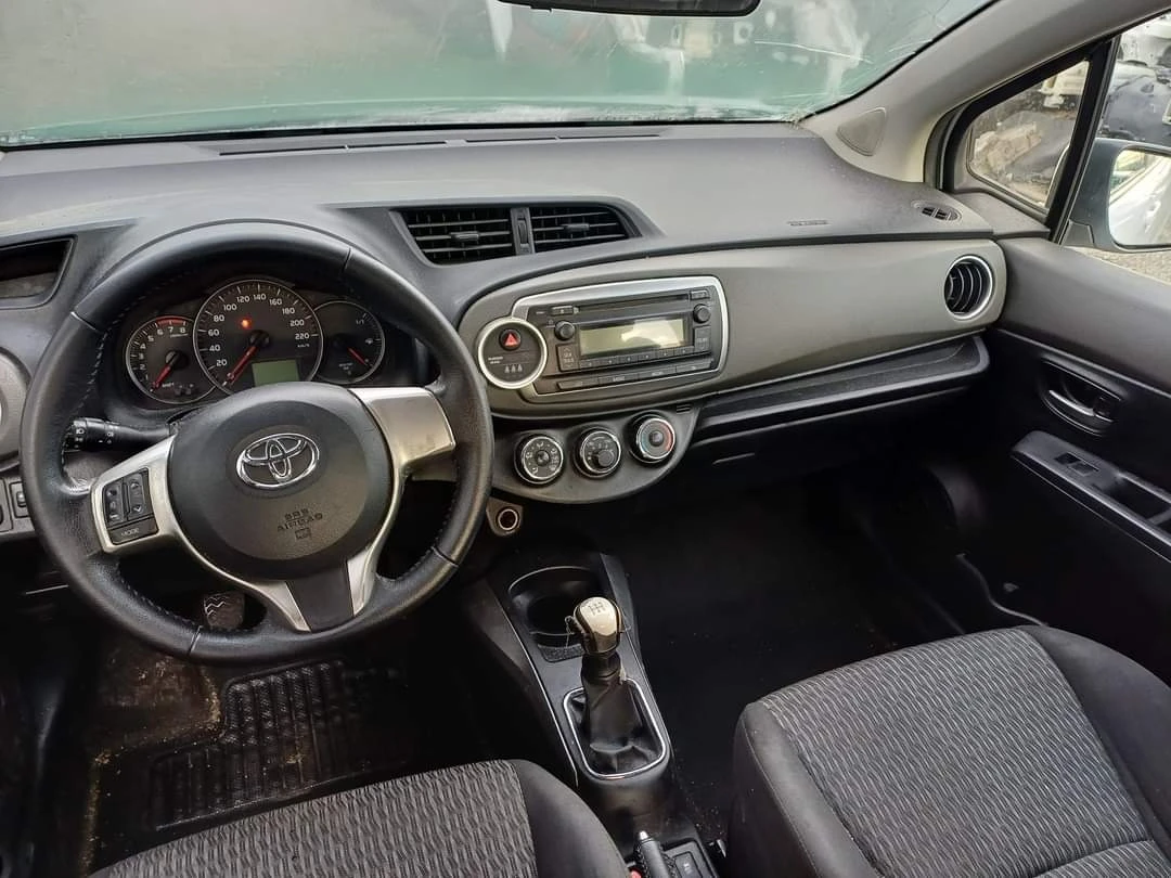 Toyota Yaris 1.0i-на части - изображение 5