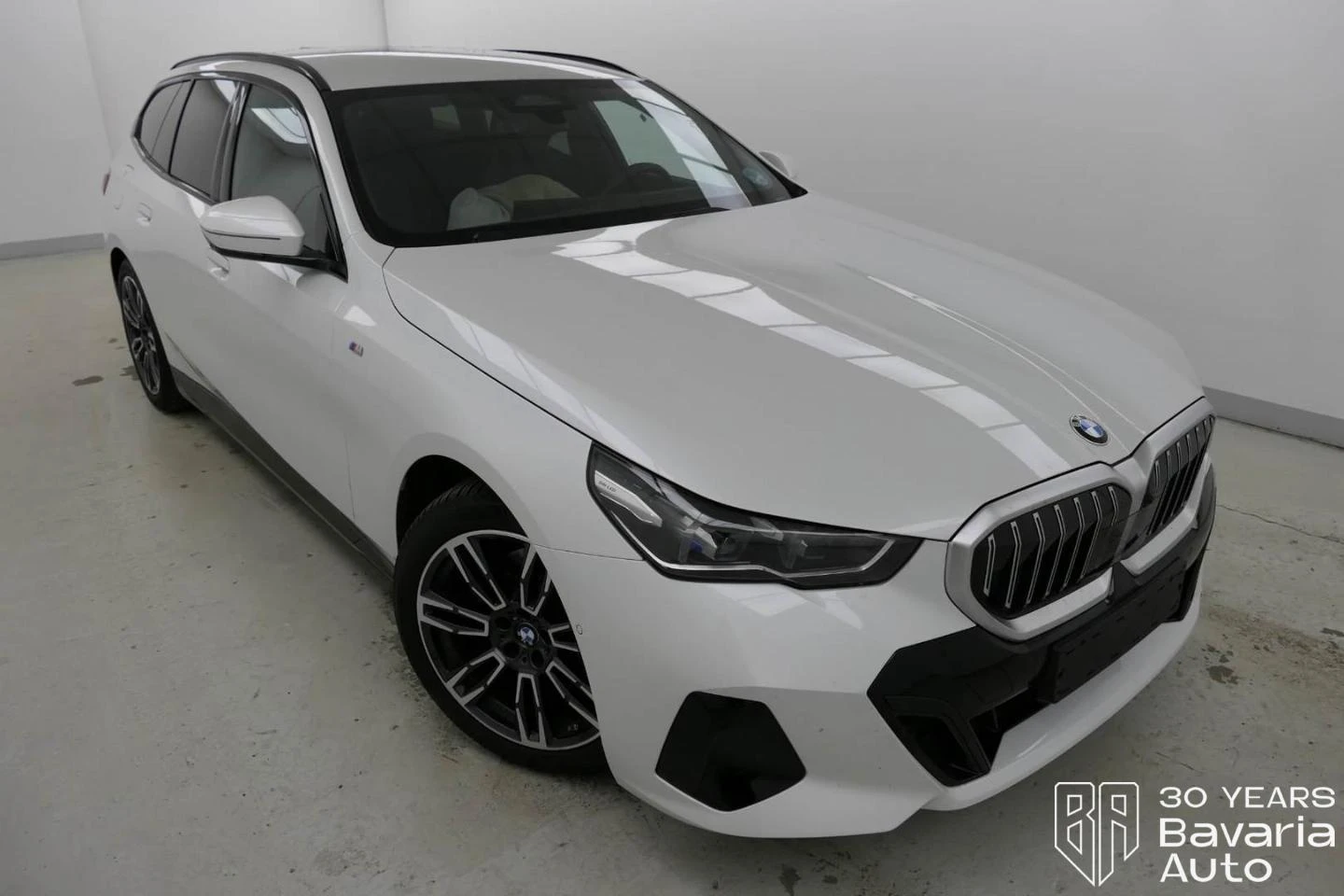 BMW 520 i Touring M Sport Paket Steptronic | Mobile.bg   4