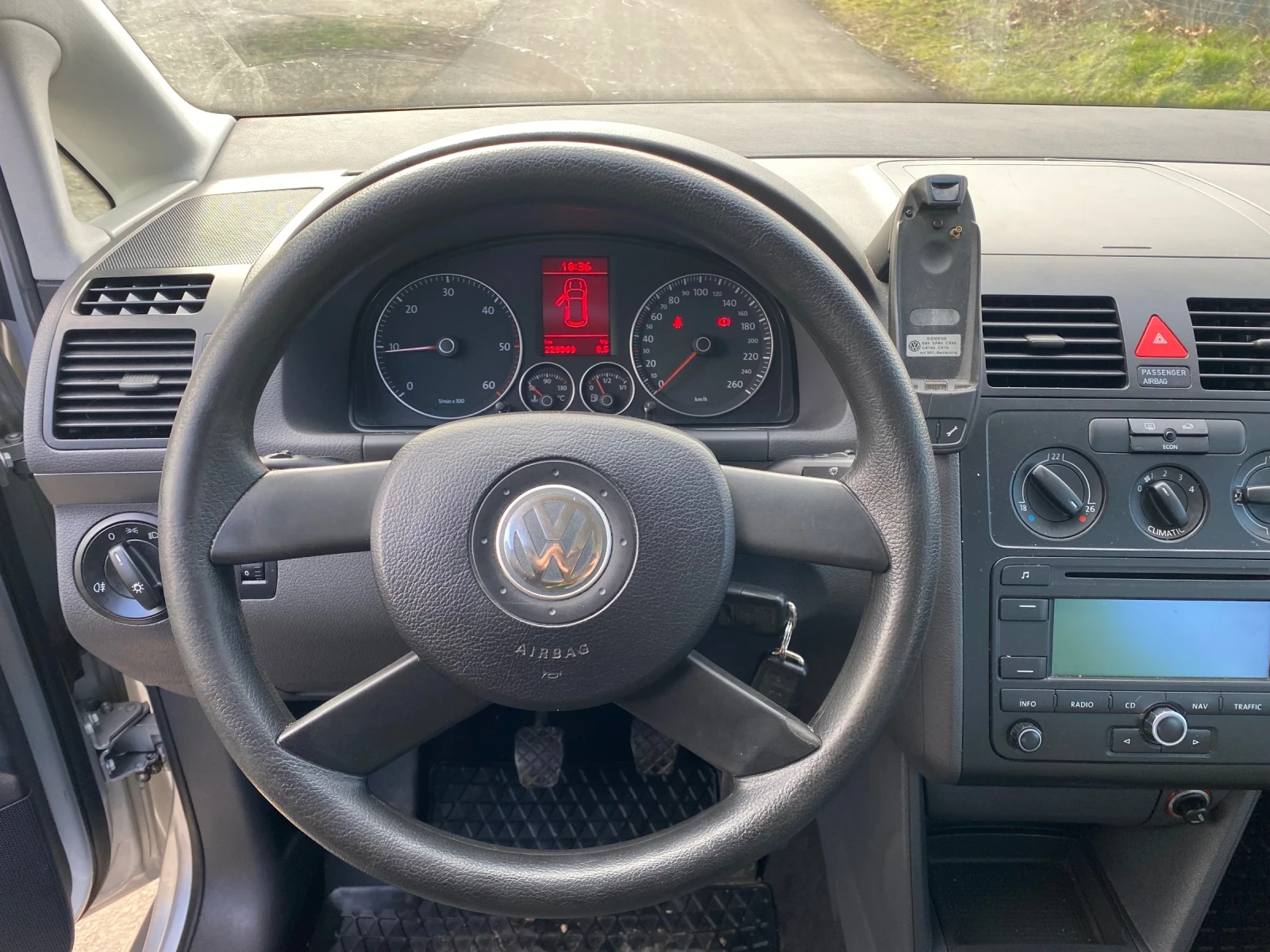 VW Touran  - изображение 6