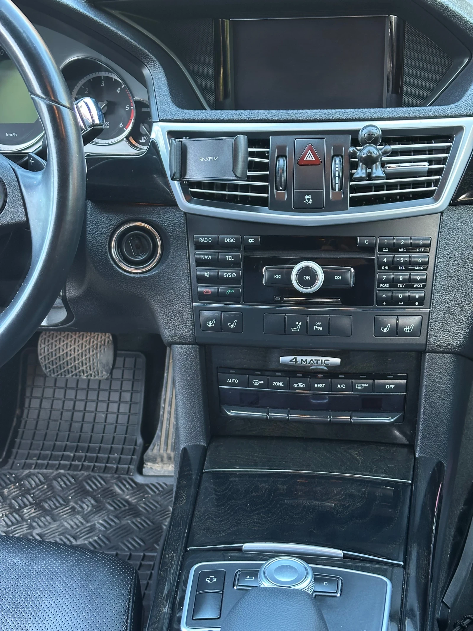 Mercedes-Benz E 350  - изображение 9