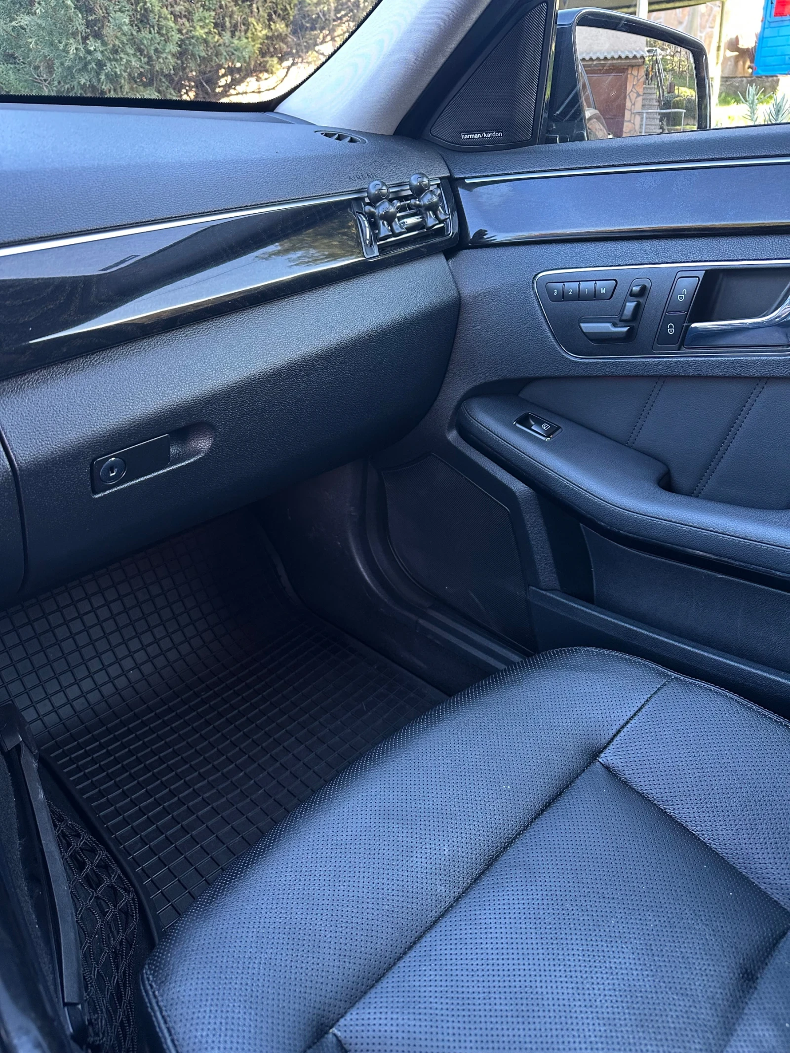 Mercedes-Benz E 350, снимка 11 - Автомобили и джипове - 53761528