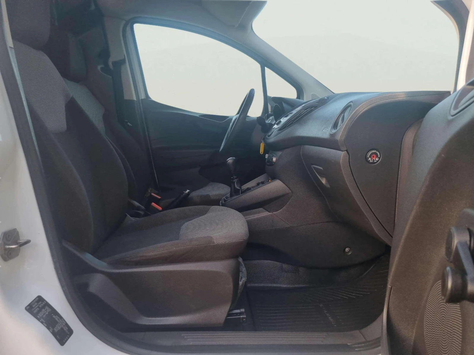 Ford Courier 1.5 TDCi, снимка 13 - Автомобили и джипове - 53818901