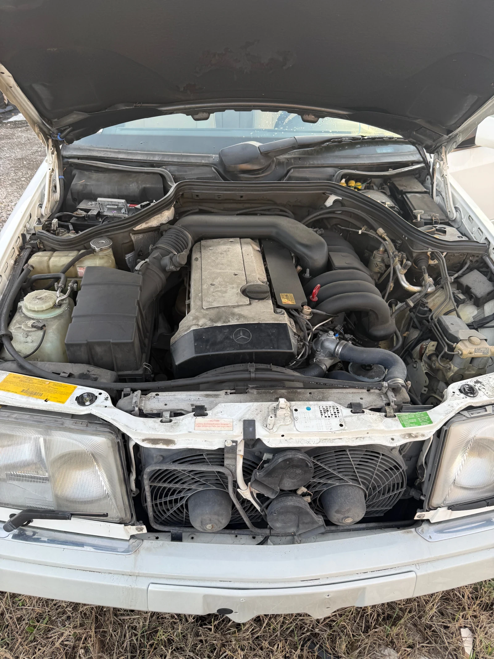 Mercedes-Benz 124 A320-Convertible , снимка 9 - Автомобили и джипове - 53833707