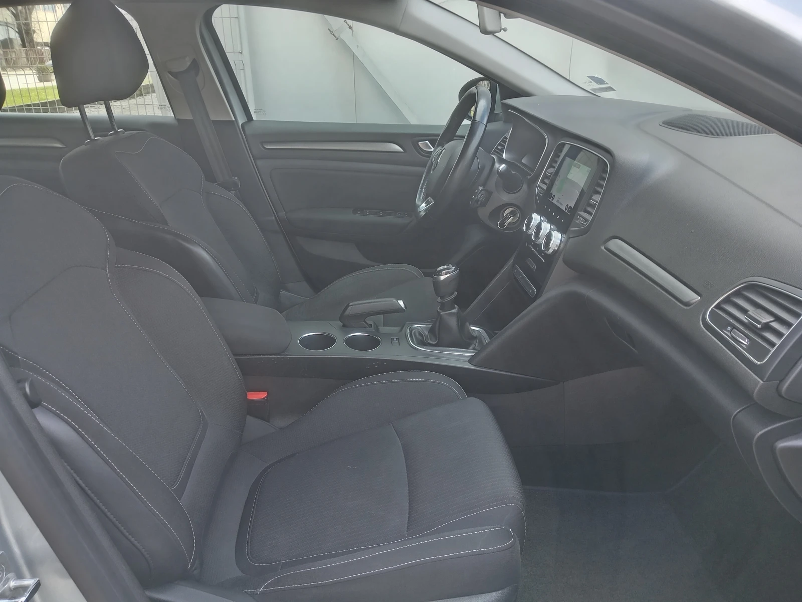 Renault Megane Tce 140, снимка 9 - Автомобили и джипове - 53982751