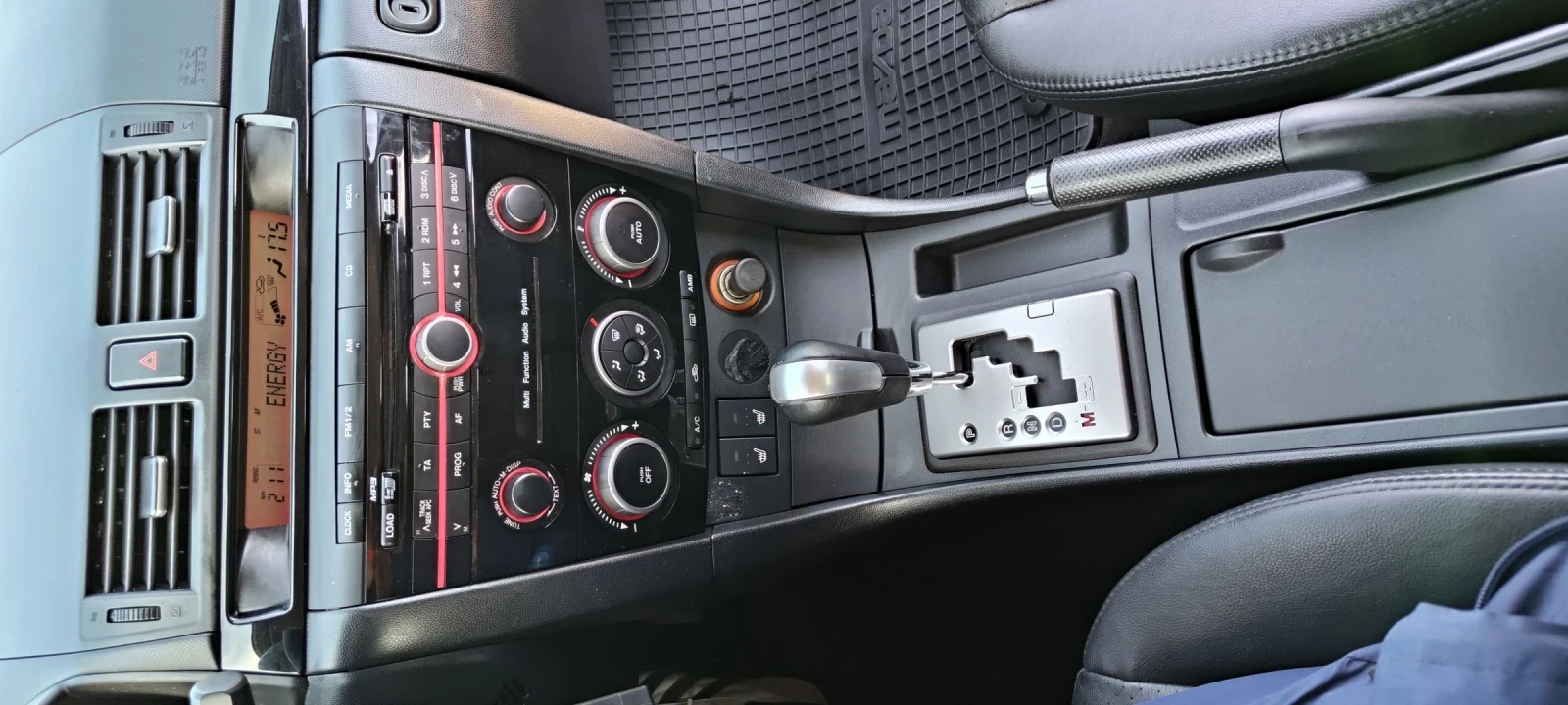Mazda 3 1.6i автоматик/кожа, снимка 15 - Автомобили и джипове - 54456659