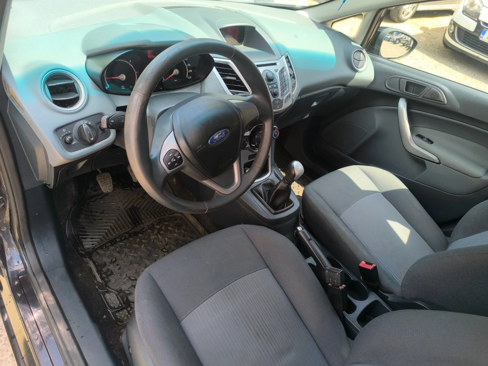 Ford Fiesta, снимка 4 - Автомобили и джипове - 54747555
