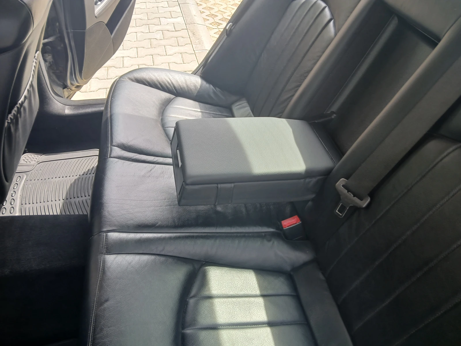 Mercedes-Benz E 280 Facelift, снимка 9 - Автомобили и джипове - 55104826