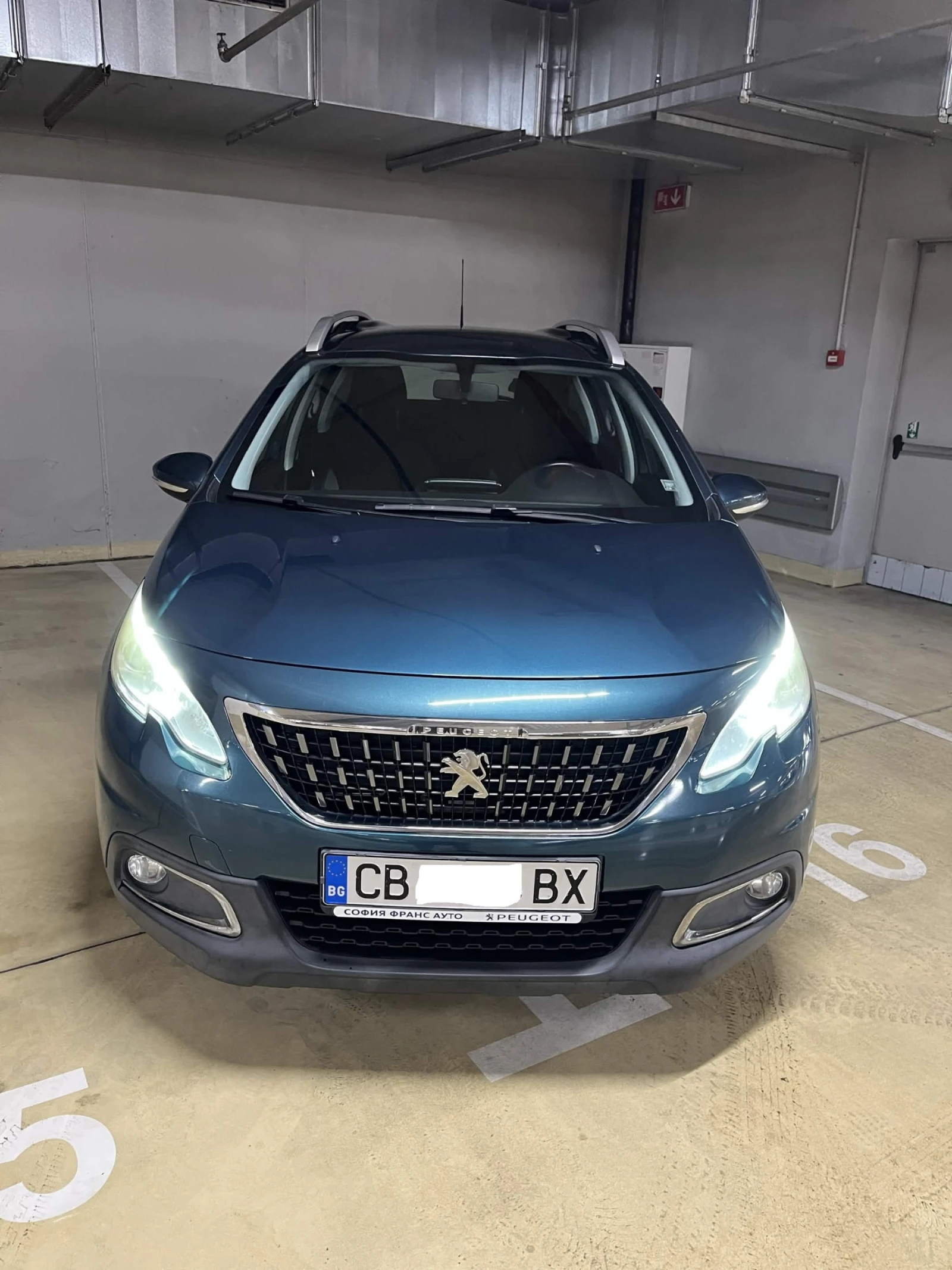 Peugeot 2008 PureTech, снимка 5 - Автомобили и джипове - 55161270