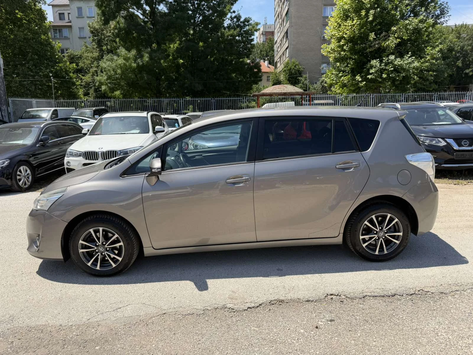 Toyota Verso 1.6 D4D КАМЕРА.НАВИ.ПОДГРЕВ., снимка 11 - Автомобили и джипове - 55281916