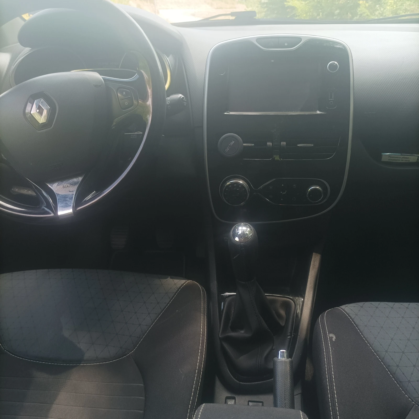 Renault Clio, снимка 3 - Автомобили и джипове - 55604393