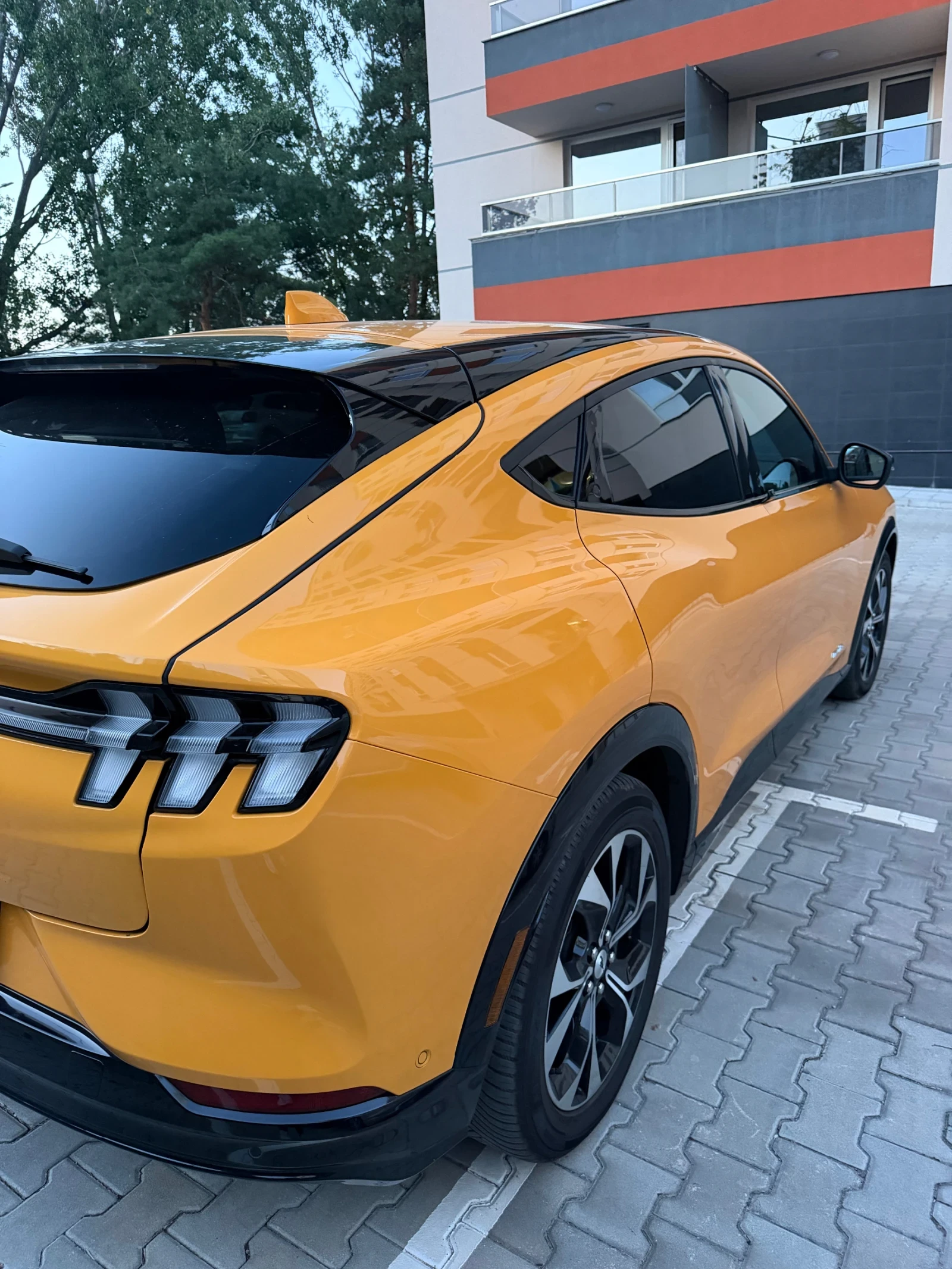 Ford Mustang Mach-E, снимка 17 - Автомобили и джипове - 55770830