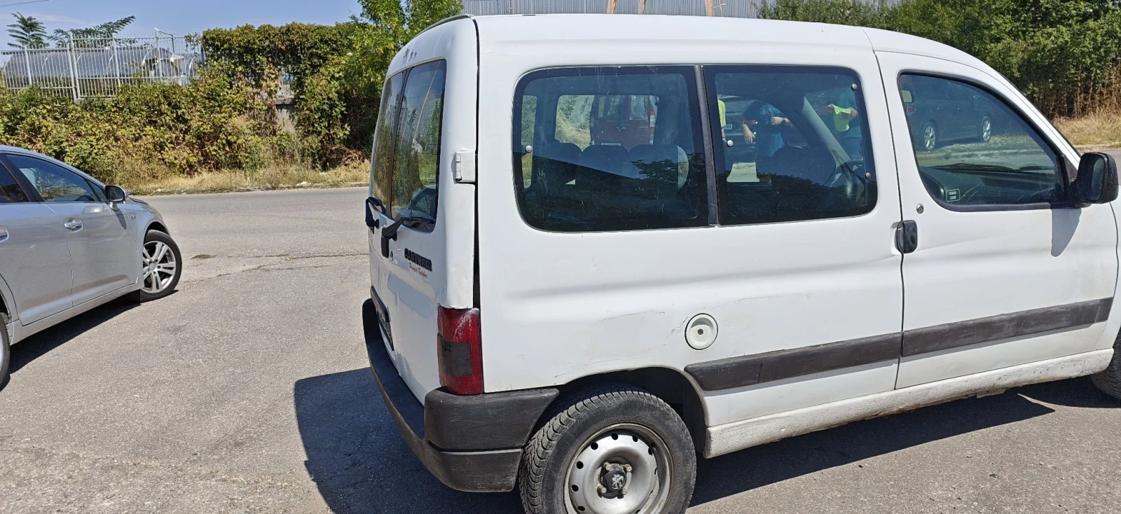 Peugeot Partner 5 местна, снимка 5 - Автомобили и джипове - 55899272