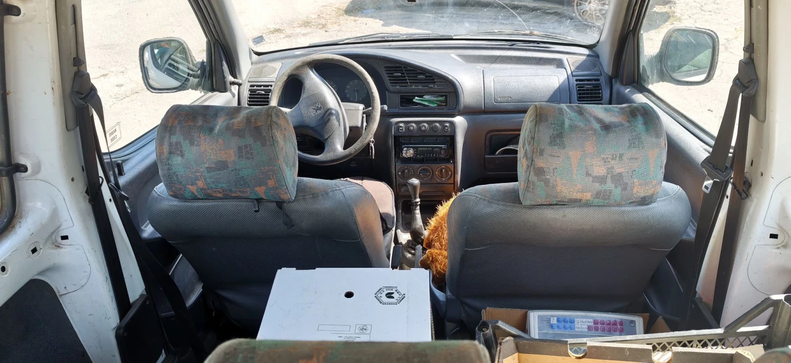 Peugeot Partner 5 местна, снимка 13 - Автомобили и джипове - 55899272