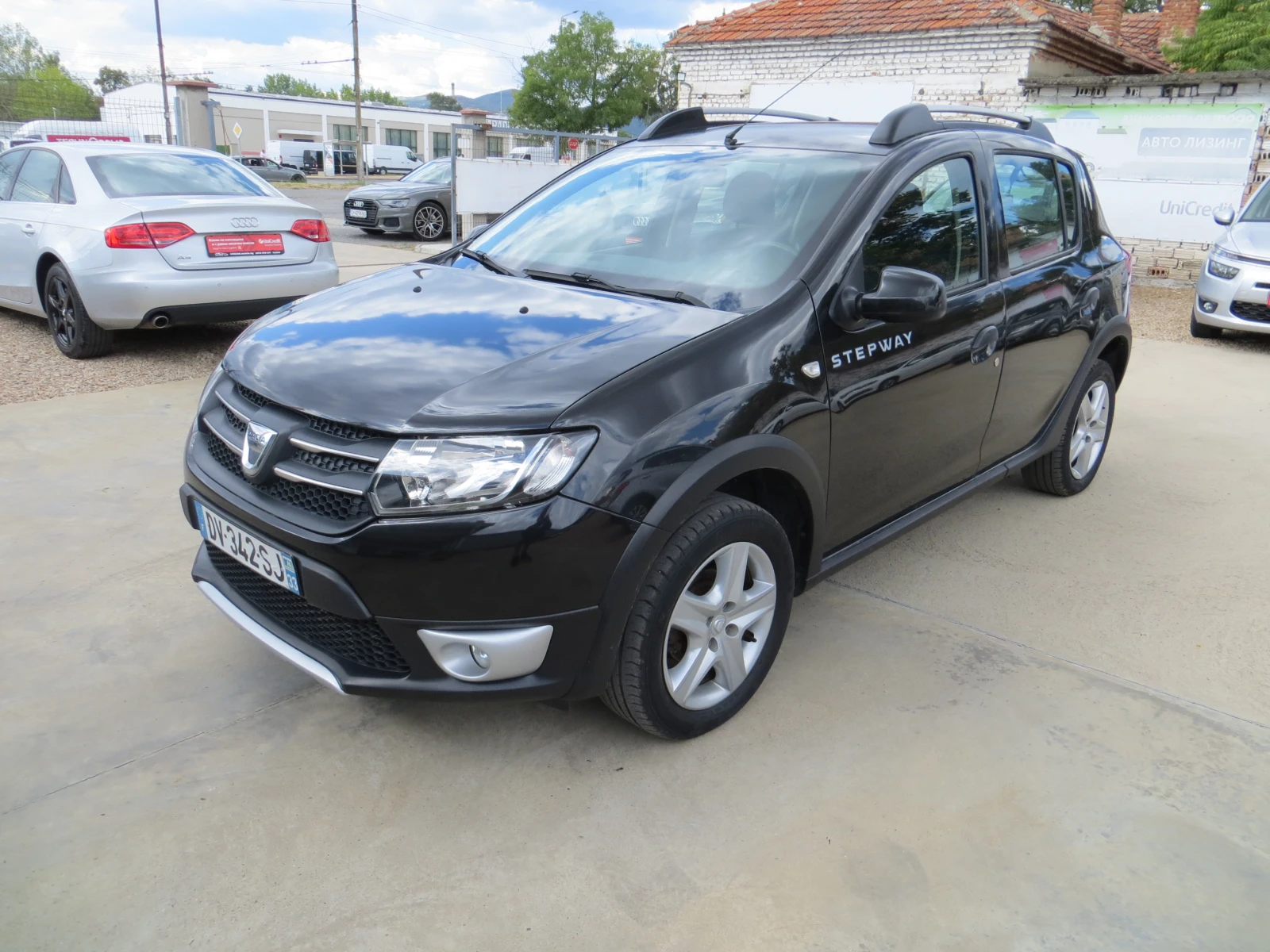 Dacia Sandero 0.9I-90kc.-навигация, снимка 8 - Автомобили и джипове - 56099307
