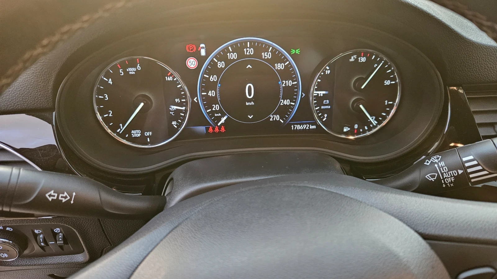 Opel Astra 1.5TDCI, снимка 10 - Автомобили и джипове - 56306354