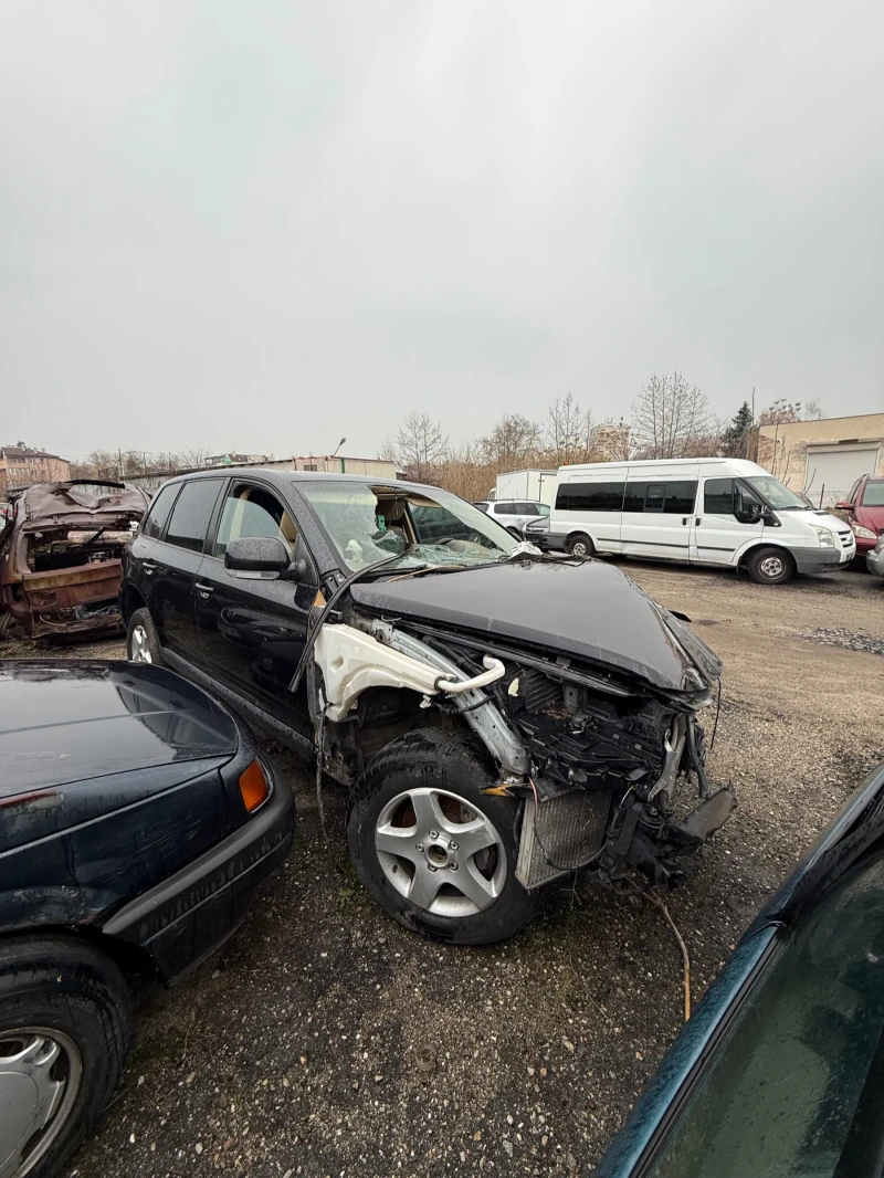 VW Touareg 3.0 TDI, снимка 6 - Автомобили и джипове - 52312345