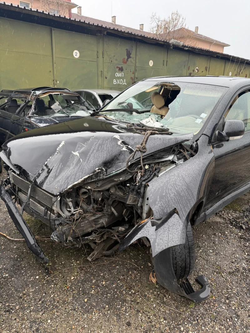 VW Touareg 3.0 TDI, снимка 4 - Автомобили и джипове - 52312345