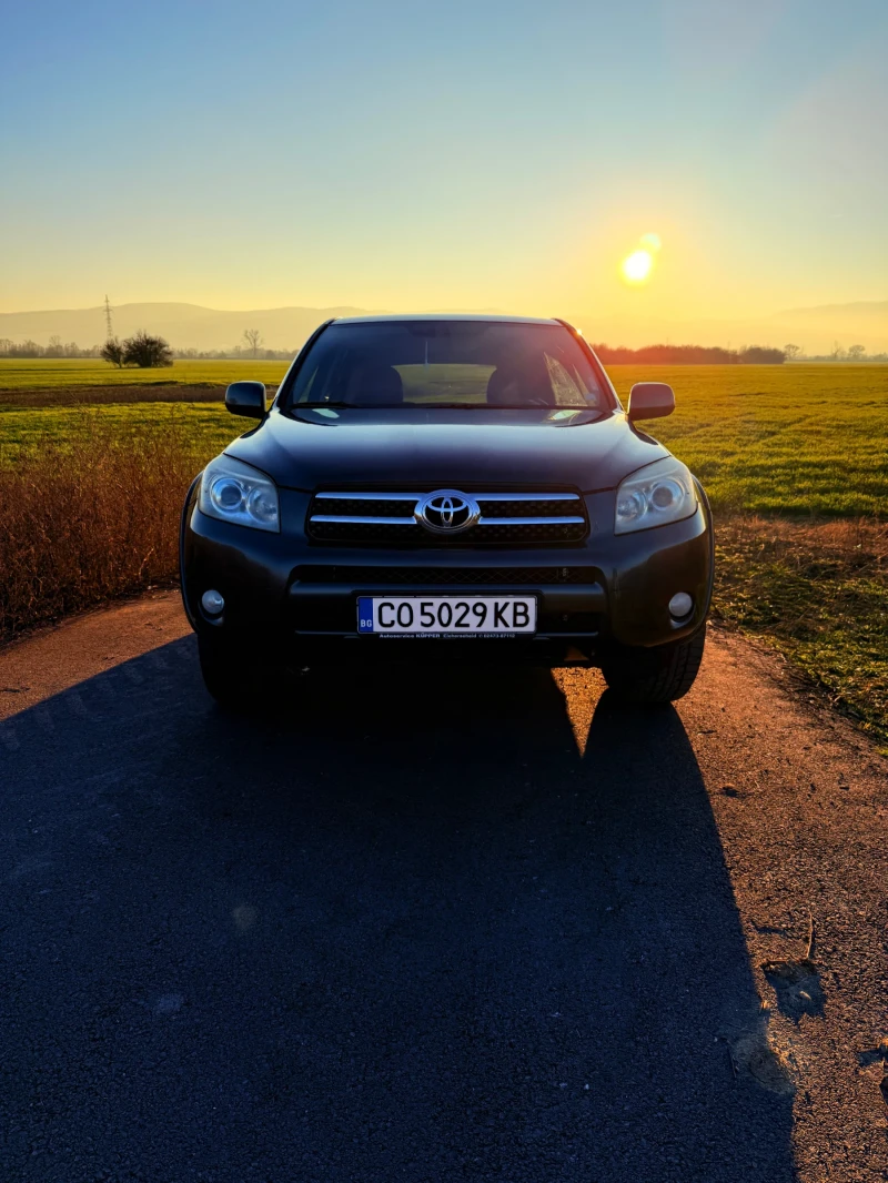 Toyota Rav4 2.2, снимка 3 - Автомобили и джипове - 52795245
