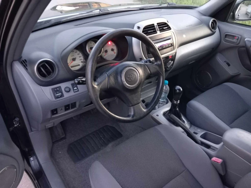 Toyota Rav4, снимка 9 - Автомобили и джипове - 53008540